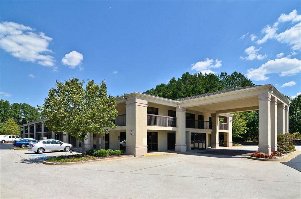 Quality Inn & Suites Atlanta סטון מאונטיין מראה חיצוני תמונה