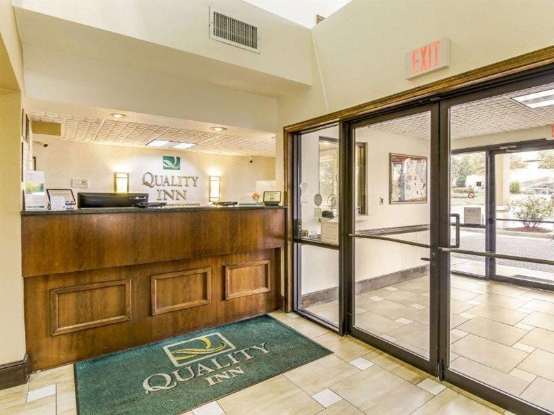 Quality Inn & Suites Atlanta סטון מאונטיין מראה חיצוני תמונה