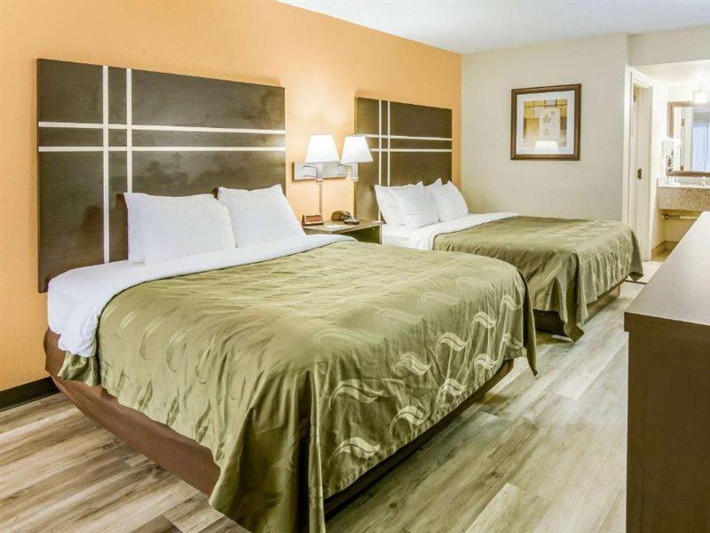 Quality Inn & Suites Atlanta סטון מאונטיין מראה חיצוני תמונה