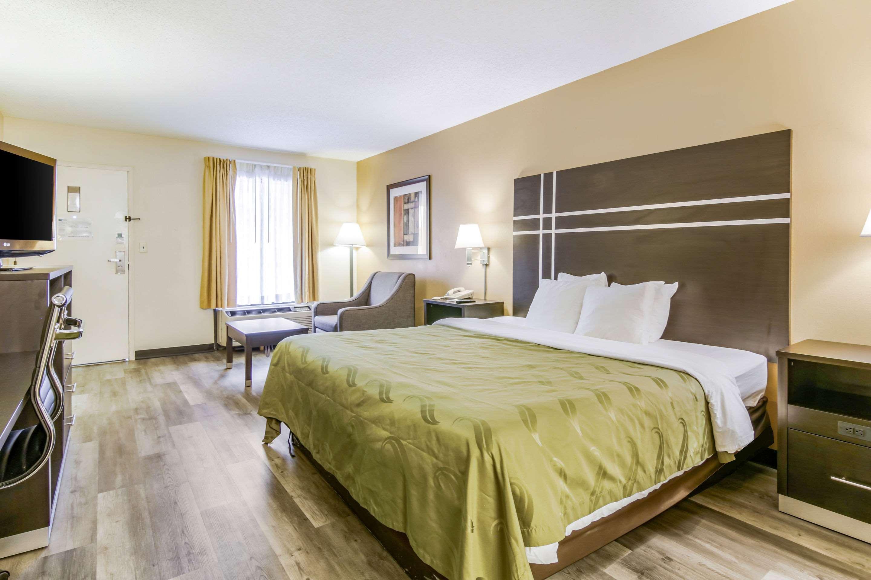 Quality Inn & Suites Atlanta סטון מאונטיין מראה חיצוני תמונה