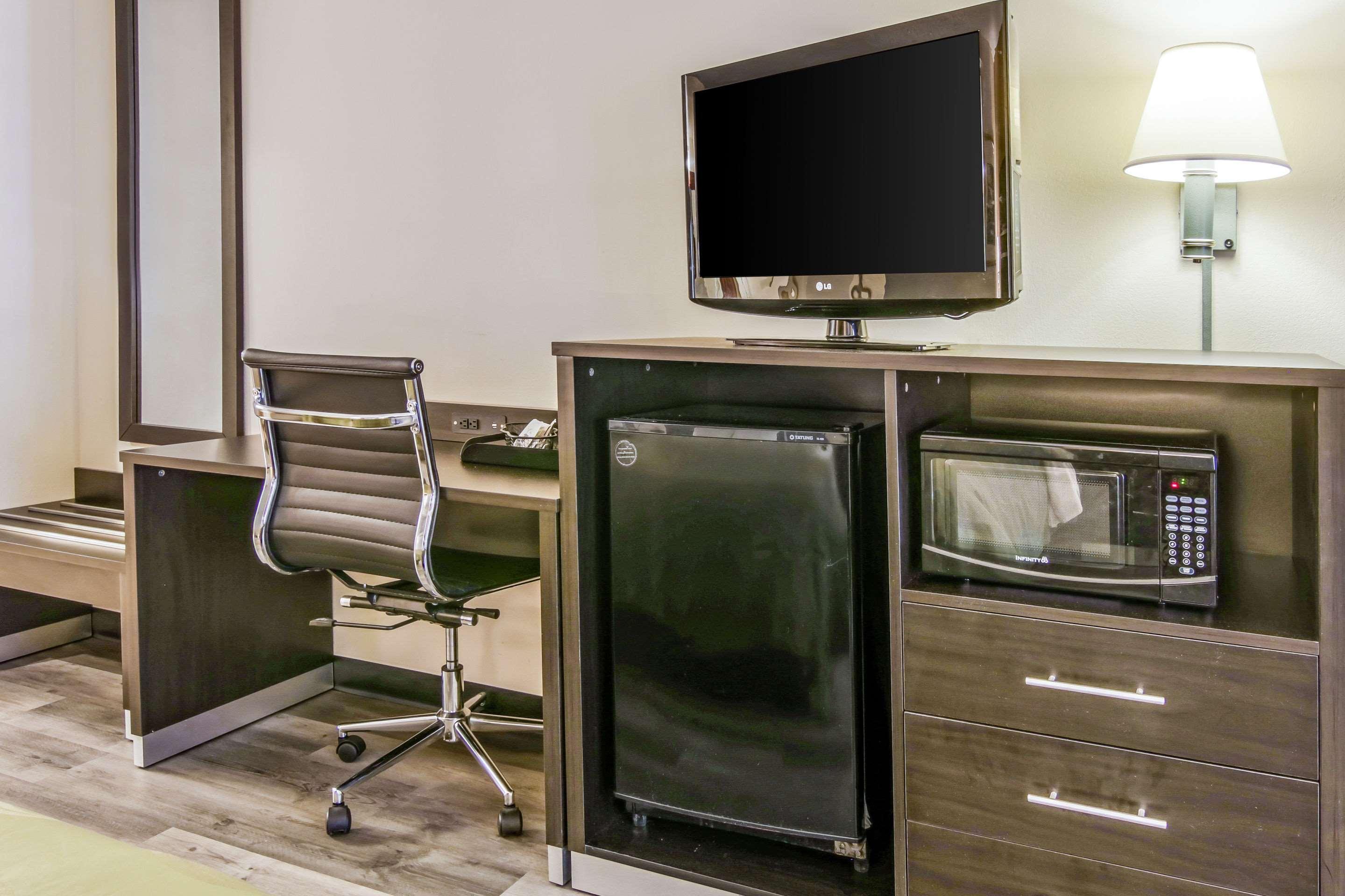 Quality Inn & Suites Atlanta סטון מאונטיין מראה חיצוני תמונה