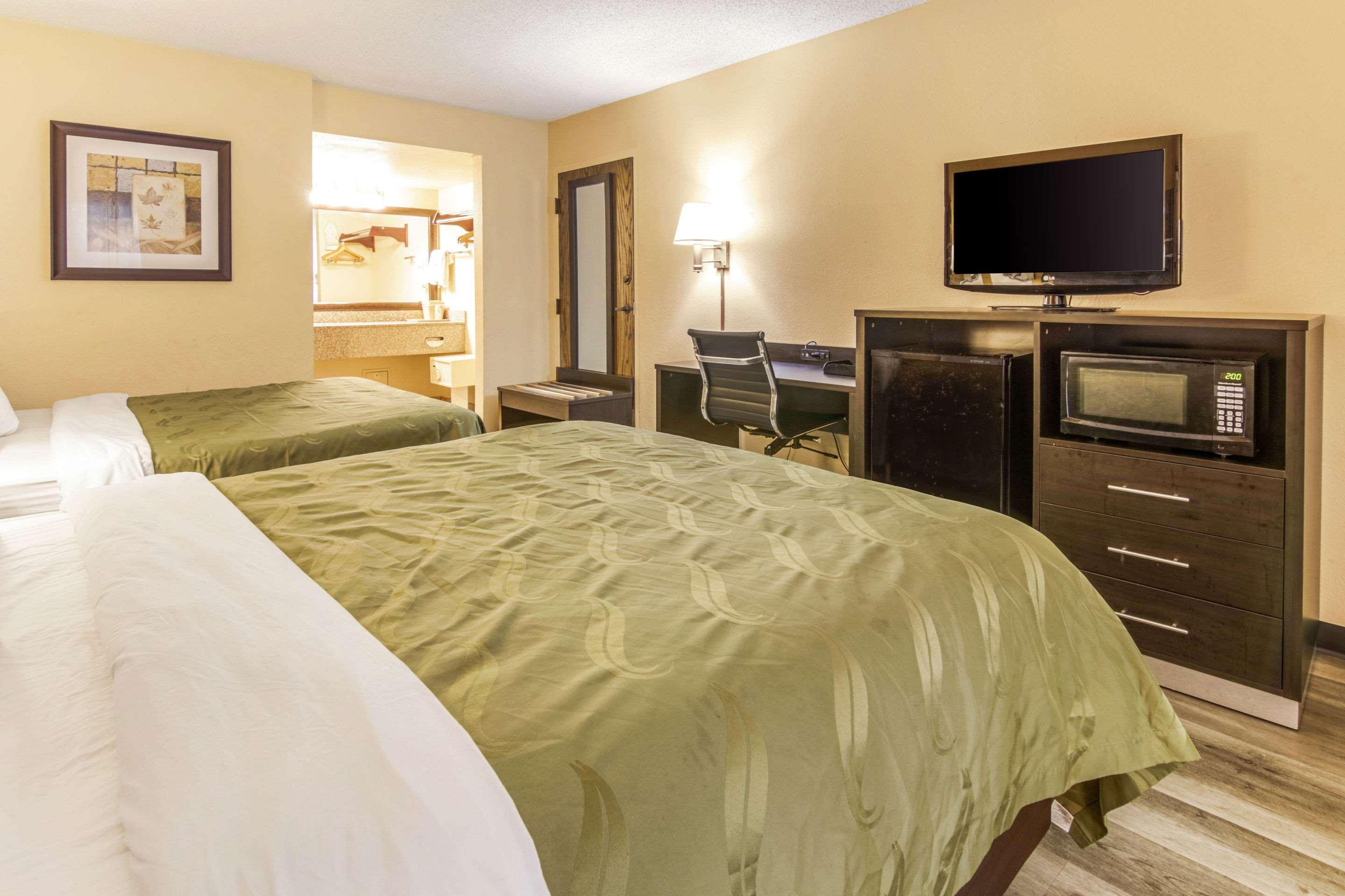 Quality Inn & Suites Atlanta סטון מאונטיין מראה חיצוני תמונה