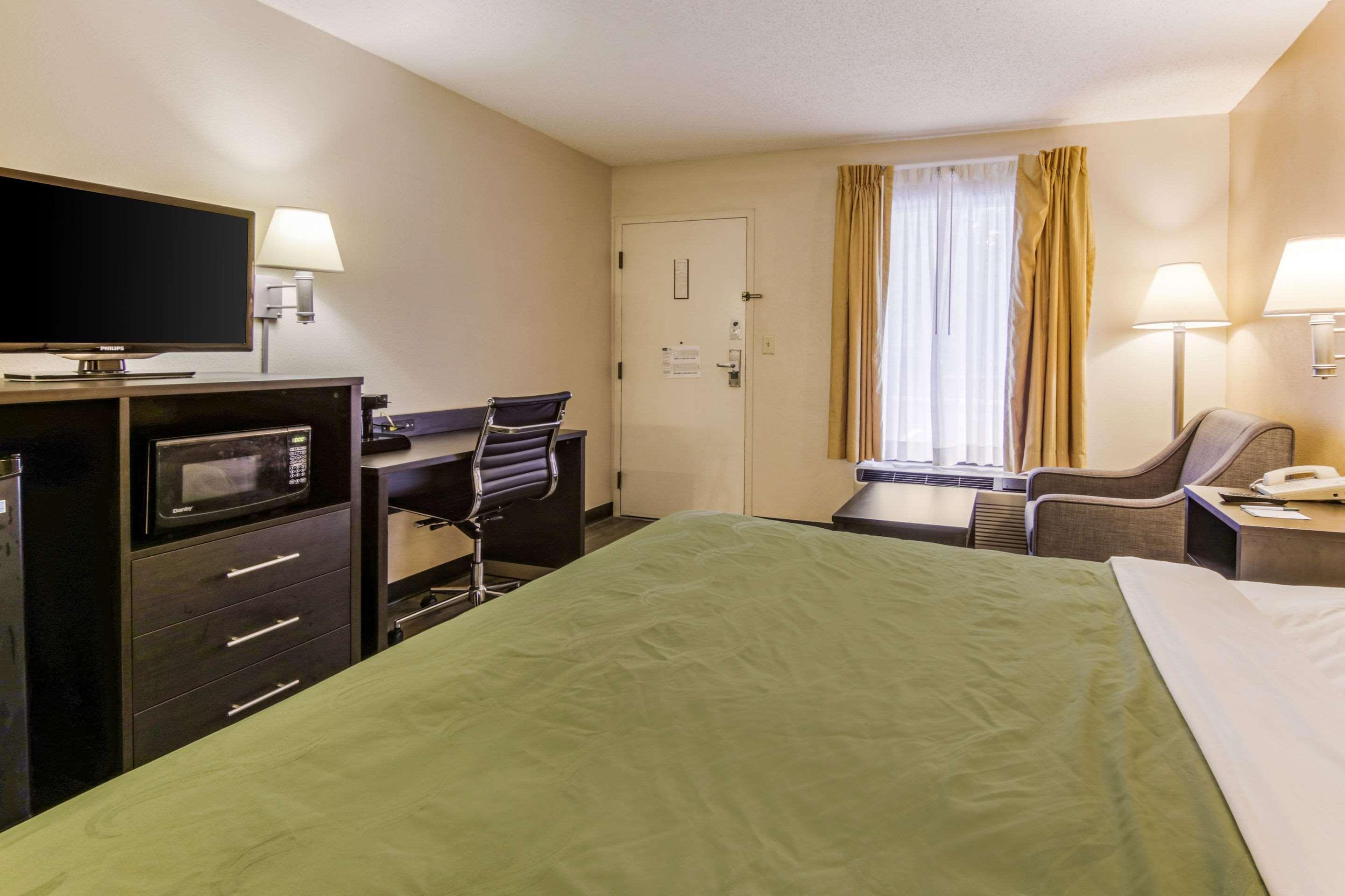 Quality Inn & Suites Atlanta סטון מאונטיין מראה חיצוני תמונה