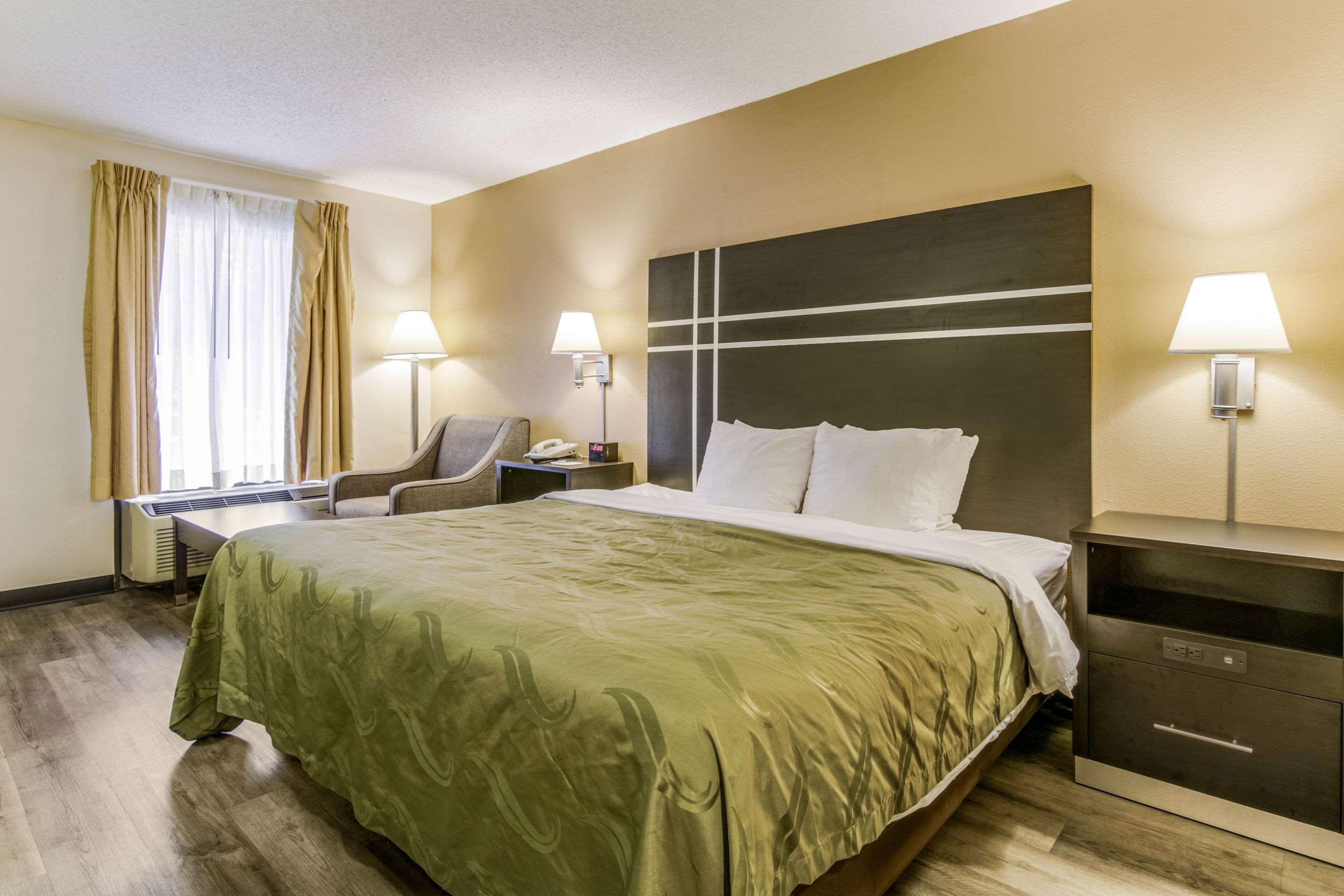 Quality Inn & Suites Atlanta סטון מאונטיין מראה חיצוני תמונה