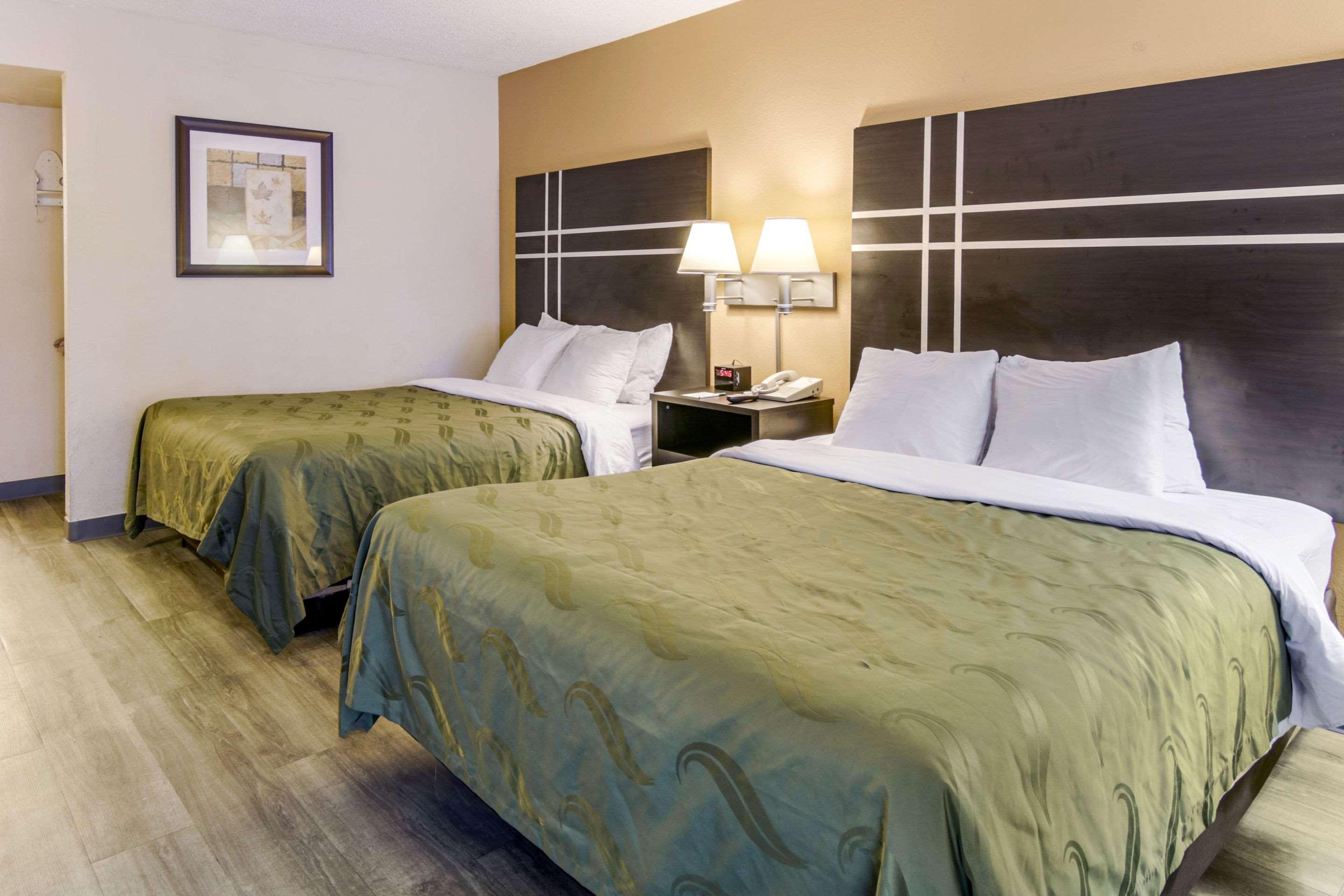 Quality Inn & Suites Atlanta סטון מאונטיין מראה חיצוני תמונה