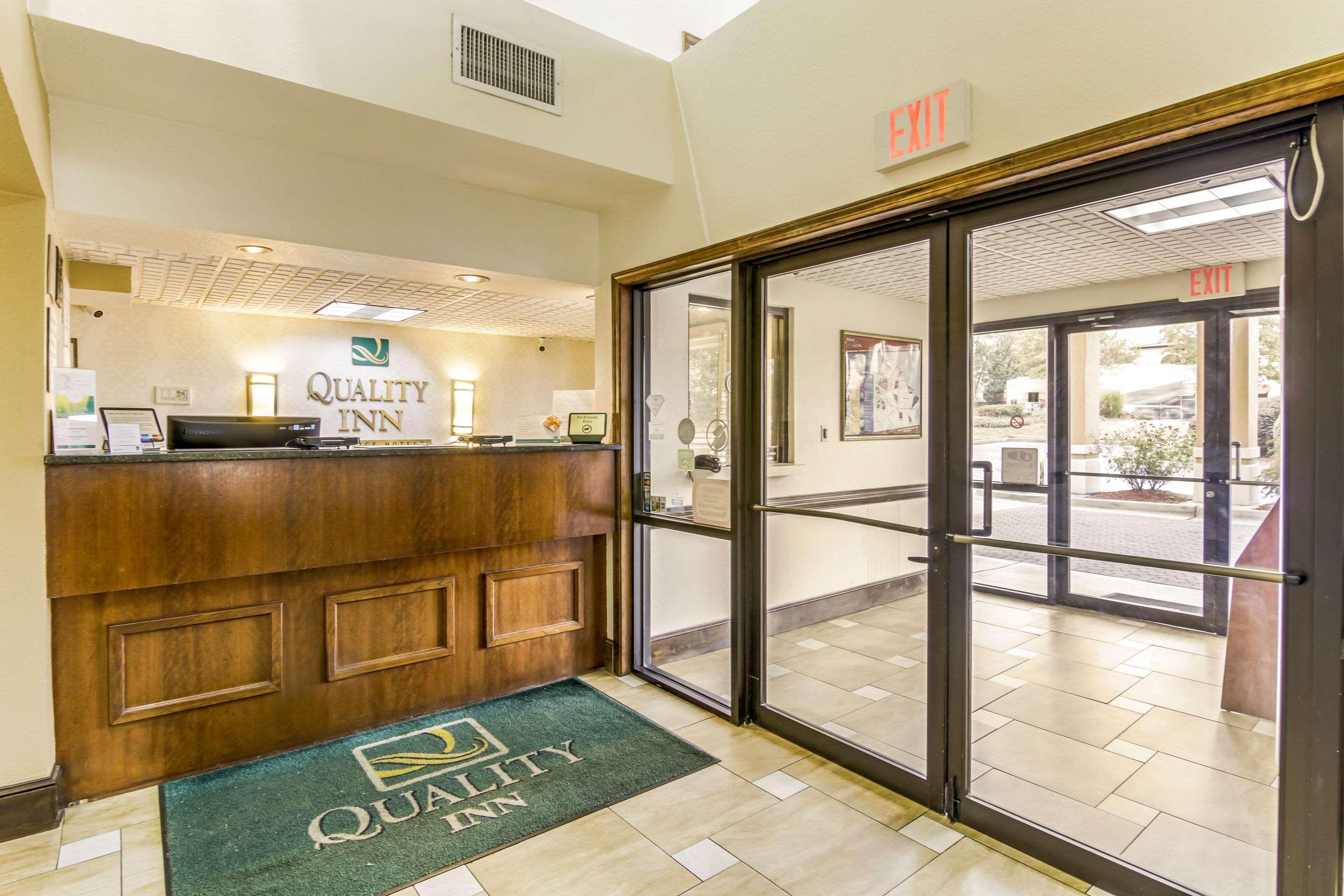 Quality Inn & Suites Atlanta סטון מאונטיין מראה חיצוני תמונה