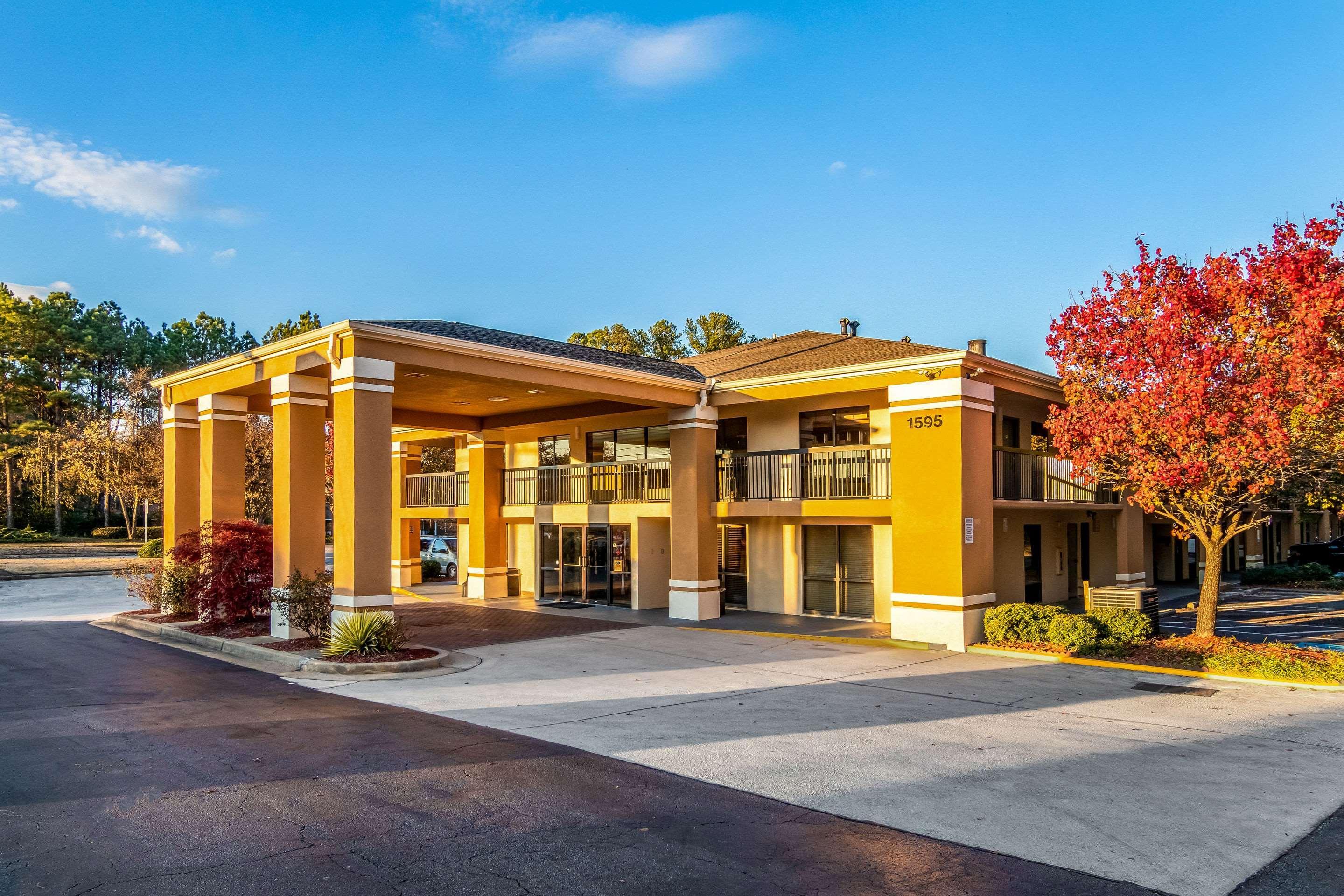 Quality Inn & Suites Atlanta סטון מאונטיין מראה חיצוני תמונה