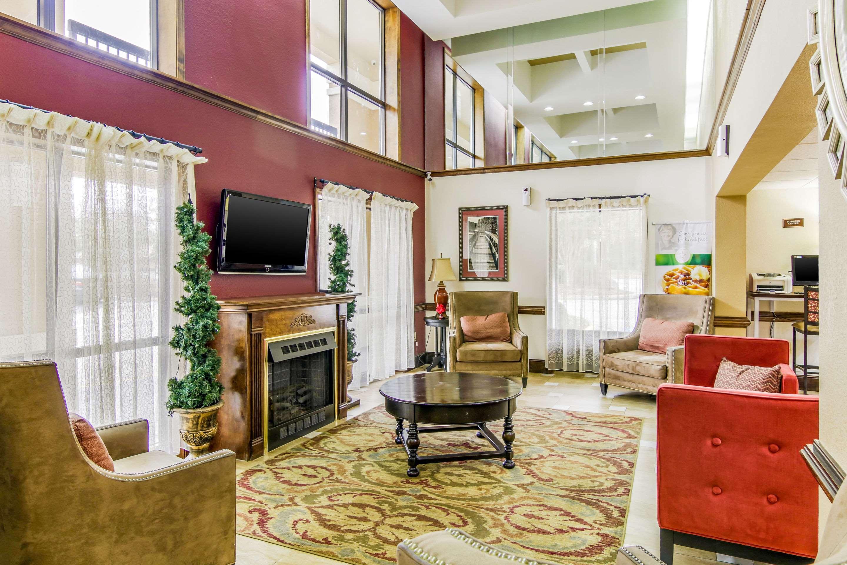 Quality Inn & Suites Atlanta סטון מאונטיין מראה חיצוני תמונה