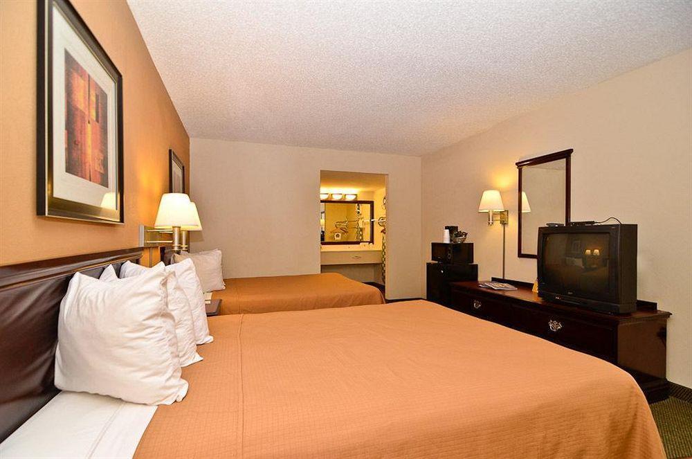 Quality Inn & Suites Atlanta סטון מאונטיין חדר תמונה