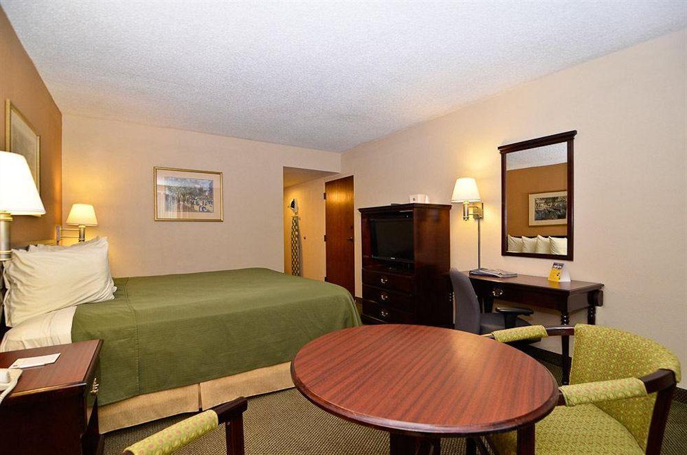 Quality Inn & Suites Atlanta סטון מאונטיין חדר תמונה