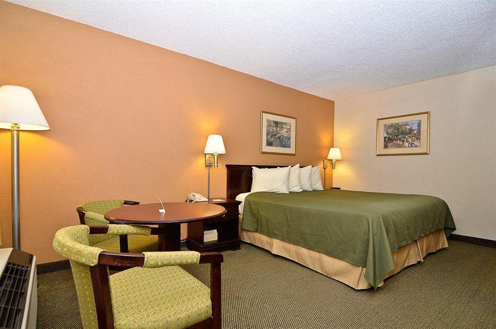 Quality Inn & Suites Atlanta סטון מאונטיין מראה חיצוני תמונה