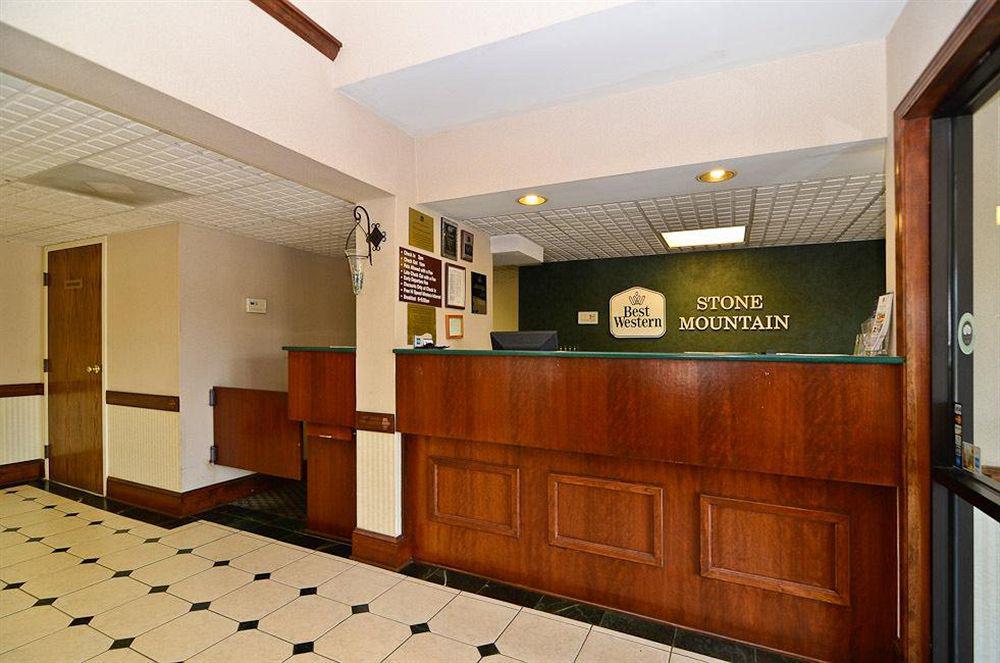 Quality Inn & Suites Atlanta סטון מאונטיין מראה פנימי תמונה